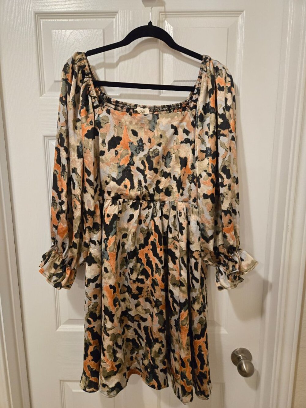 Entro Abrstract square neck mini dress - Picture 2 of 14